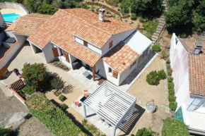 Maison au calme proche, toutes commodités à pied